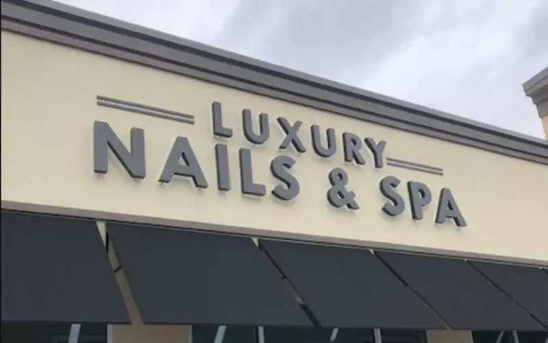 Lux Nails & Spa