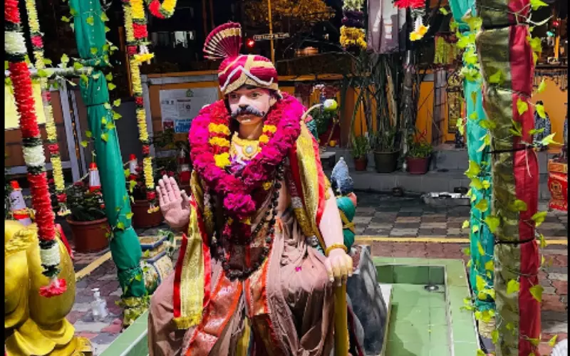 A statue image from Sri Marathadi Muneeswarar Temple