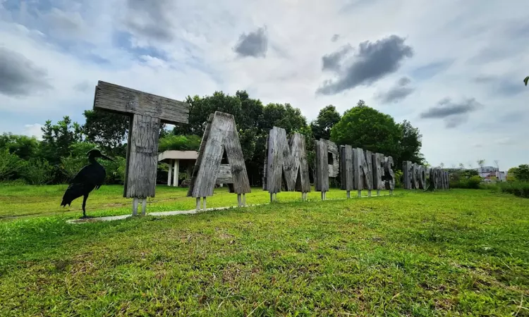 The sculpture from Tampines Eco Green.