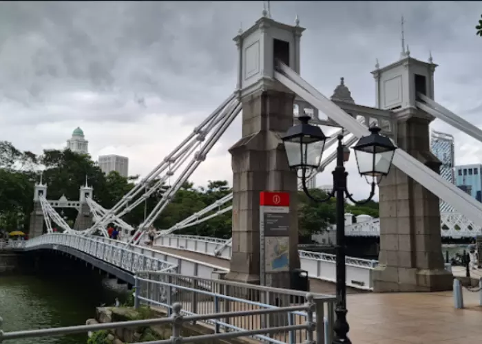 Cavenagh Bridge